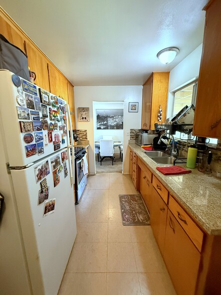 More Photos Of 50 Portal St, Oak View Multifamily For Sale