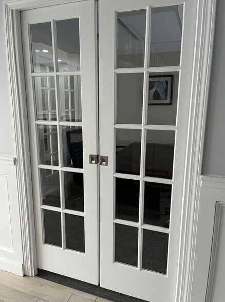 More Photos Of 39 Mill Plain Rd, Danbury Loft Creative Space For Lease