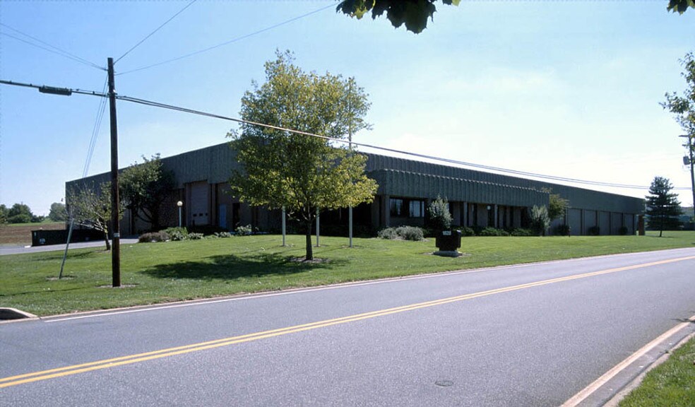 More Photos Of 1828 William Penn Way, Lancaster Warehouse For Lease