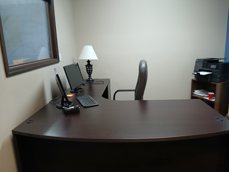 More Photos Of 1001 Eastwind Dr, Westerville Office For Lease