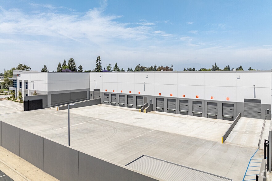 More Photos Of 9920 Pioneer Blvd, Santa Fe Springs Unknown For Lease