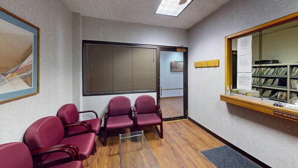 More Photos Of 1425 N McLean Blvd, Elgin Medical For Sale
