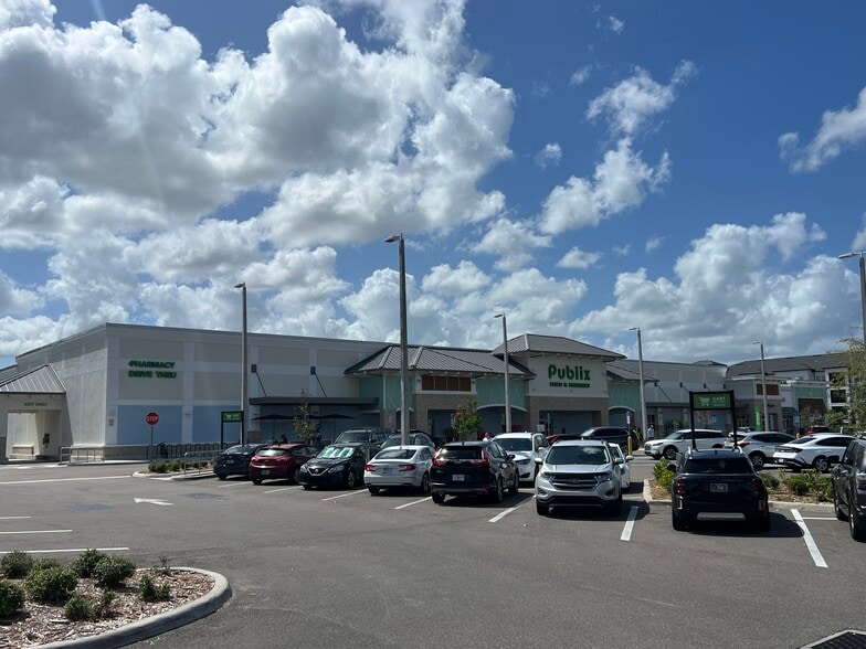 More Photos Of 13135 Kings Lake Dr, Gibsonton Medical For Lease