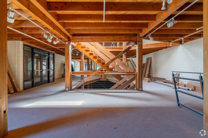 More Photos Of 39-51 W Broadway, Eugene Unknown For Lease