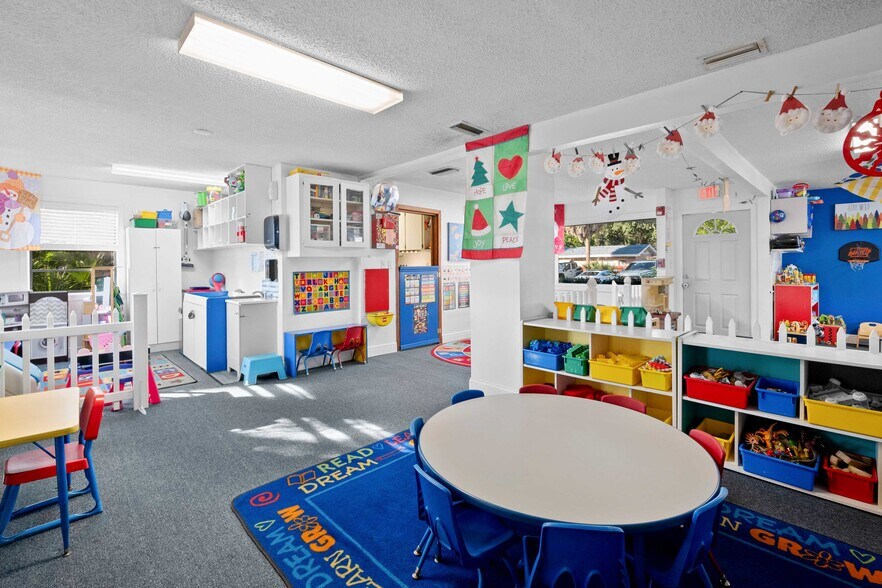 More Photos Of 5301 Memorial Hwy, Tampa Daycare Center For Sale