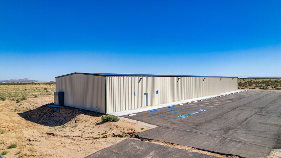 More Photos Of 5500 Lindbergh Blvd, California City Warehouse For Sale