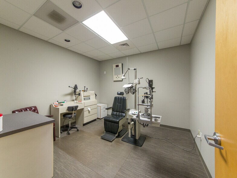 More Photos Of 900A Centrepark Dr, Asheville Medical For Sale