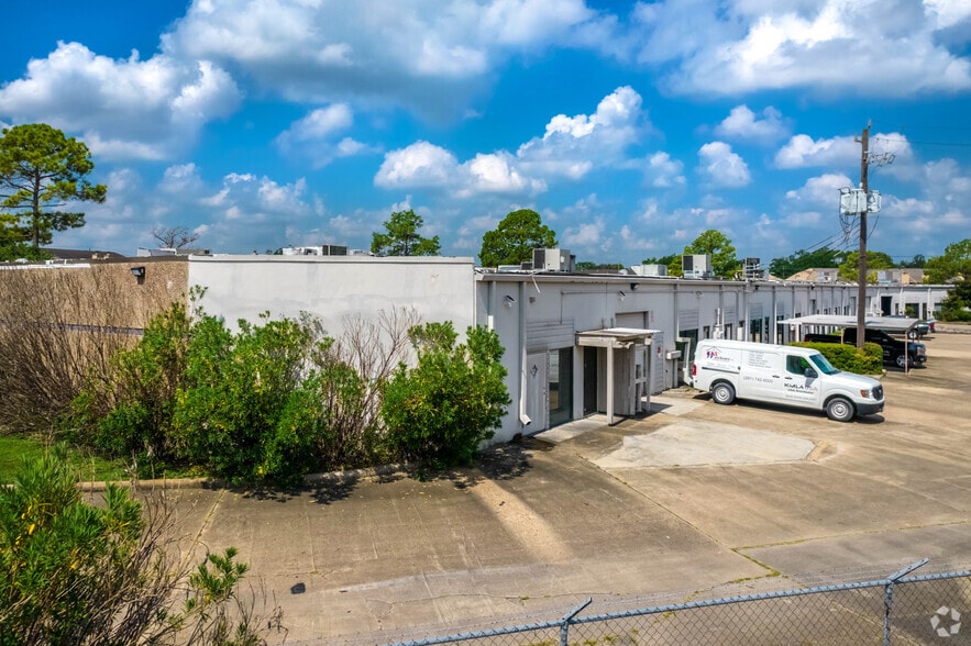 More Photos Of 4210-4290 Lockfield St, Houston Light Distribution For Lease