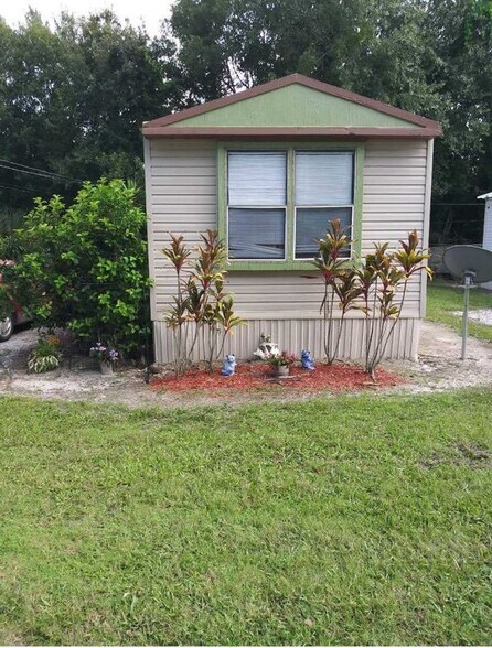 More Photos Of 2202 Shirah Rd, Auburndale Multifamily For Sale