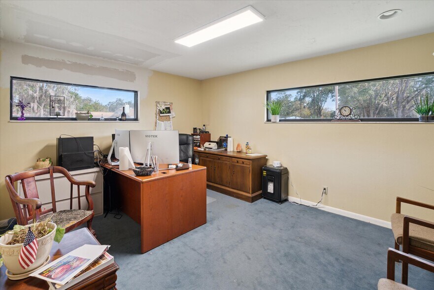 More Photos Of 13 Ne 3rd St, Chiefland Office For Sale