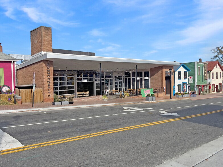 More Photos Of 10426 Main St, Fairfax Freestanding For Sale