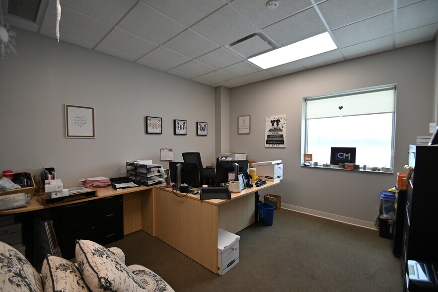 More Photos Of 3301 124th Ave S, Horace Manufacturing For Sale