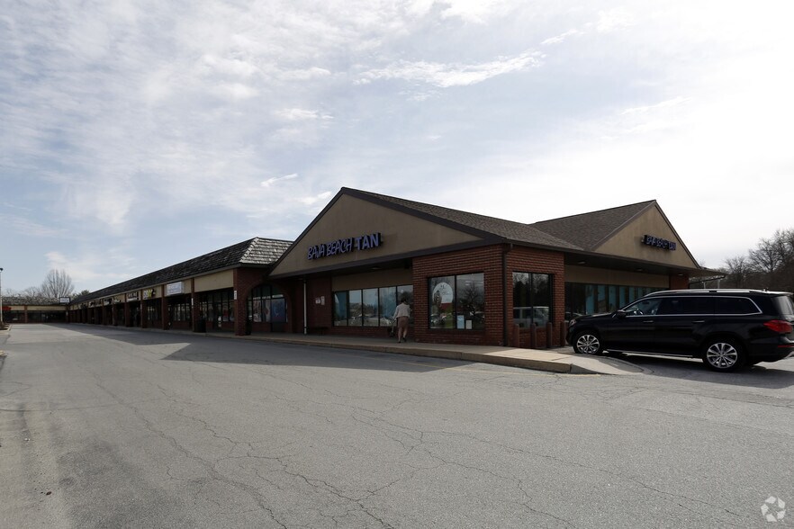 More Photos Of 2500-2598 Eastern Blvd, York Storefront For Lease