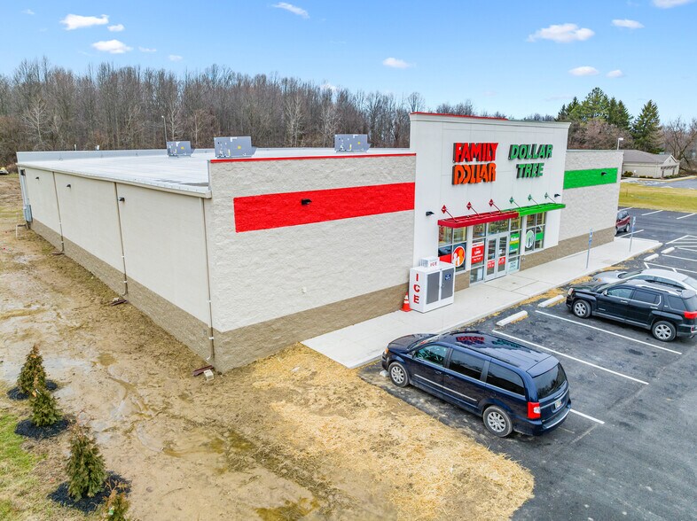 More Photos Of 224 Main St, Lobelville Freestanding For Sale