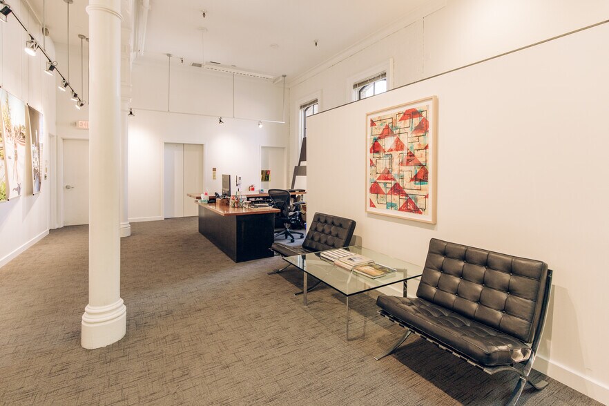 More Photos Of 111 SW Oak St, Portland Loft Creative Space For Lease