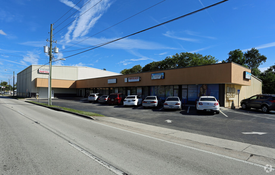 Primary Photo Of 2138-2150 W Busch Blvd, Tampa Showroom For Lease