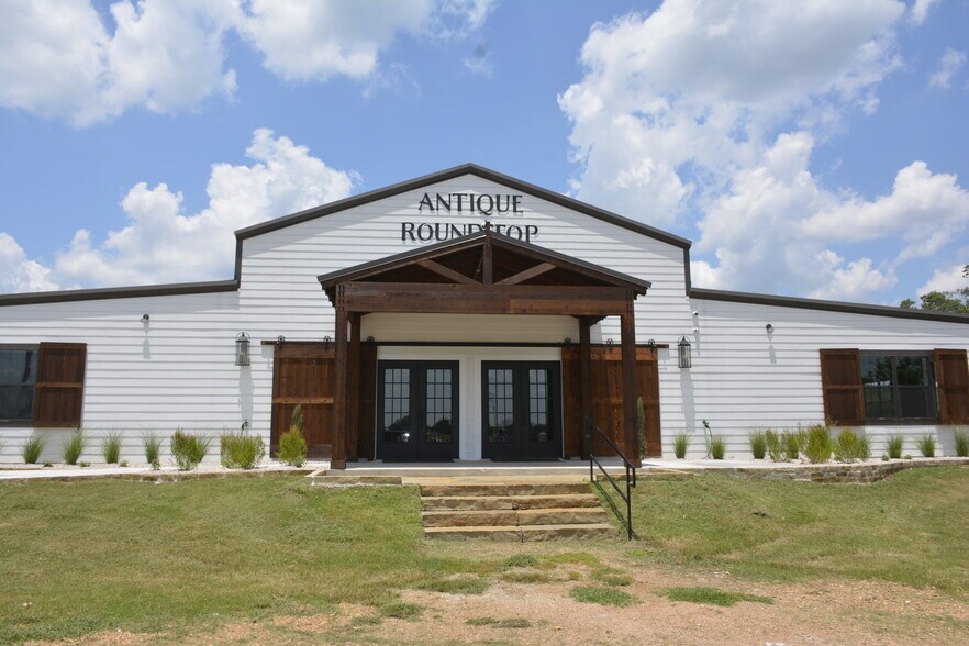 More Photos Of 2260 Texas 237, Round Top Warehouse For Lease