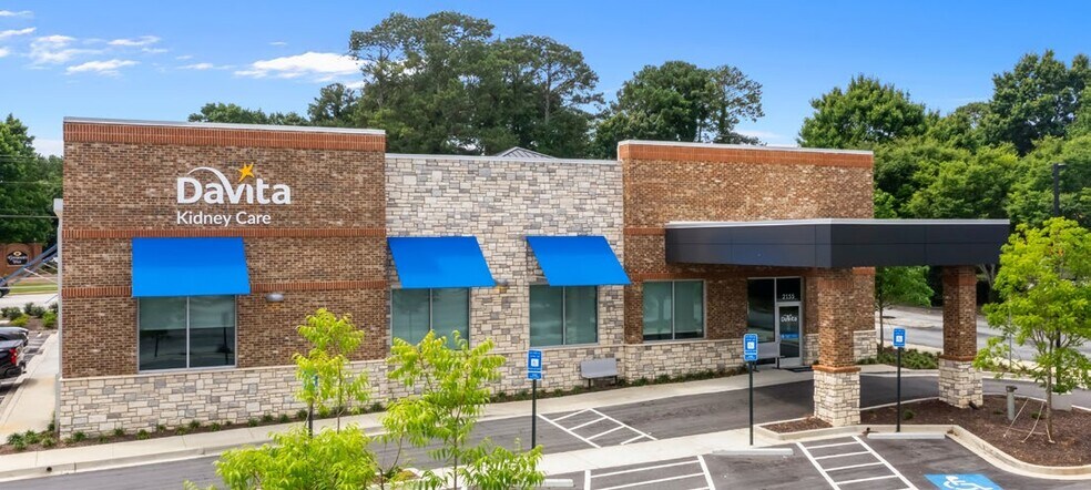 More Photos Of 2155 Main E st, Snellville Medical For Sale