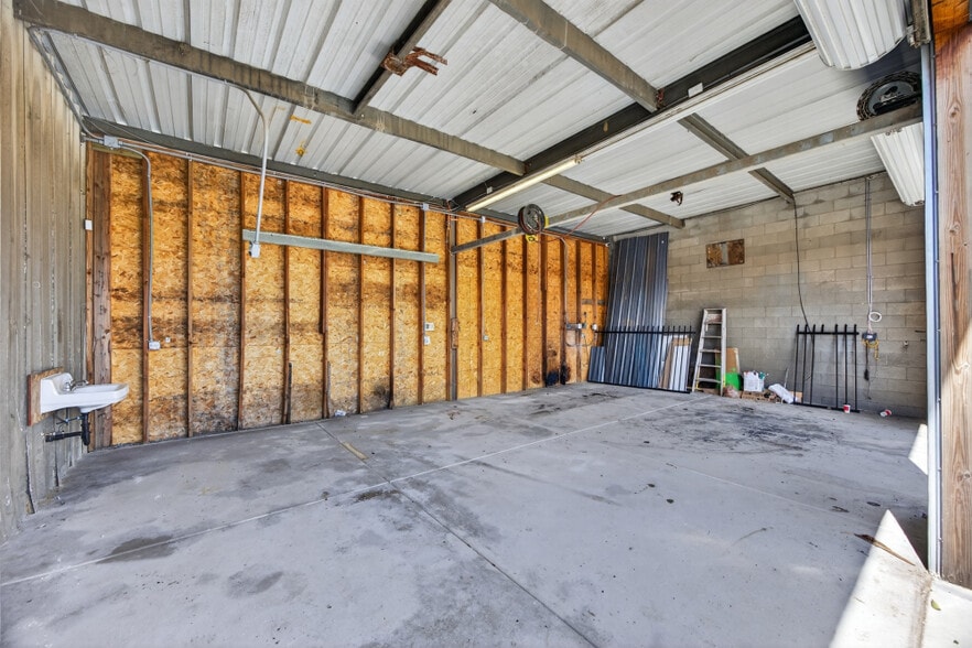 More Photos Of 1110 Ramirez St, Marysville Auto Dealership For Sale