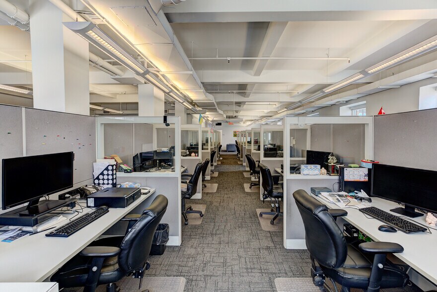 More Photos Of 510 Boul Saint-Laurent, Montréal Loft Creative Space For Sale