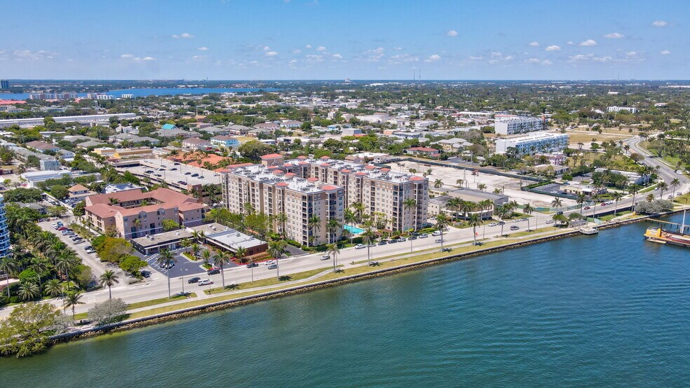 More Photos Of 1804 N Dixie Hwy, West Palm Beach Office For Sale