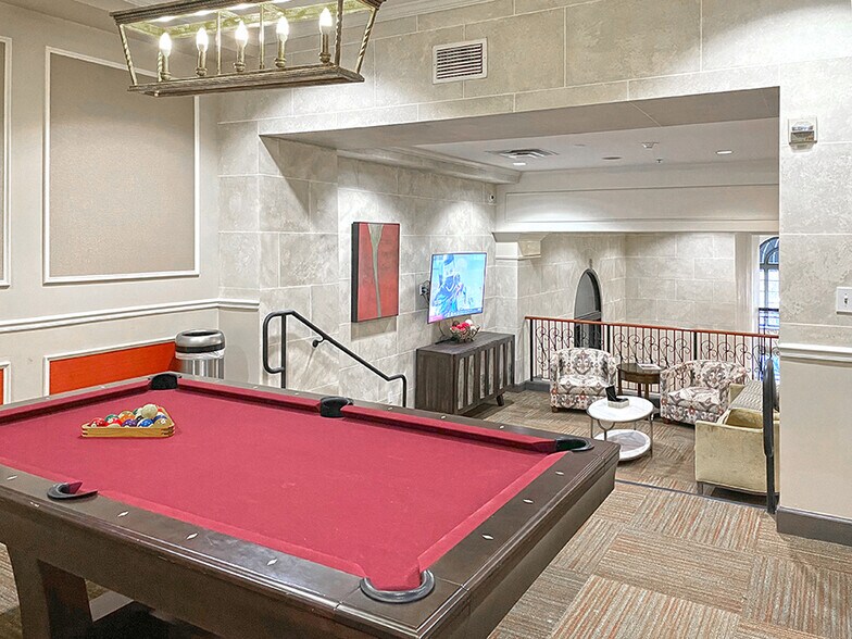 More Photos Of 31 W Adams St, Jacksonville Apartments For Lease