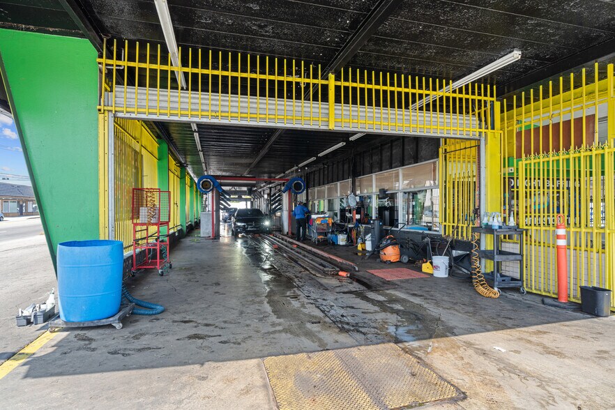More Photos Of 3601 W Slauson Ave, Los Angeles Carwash For Lease
