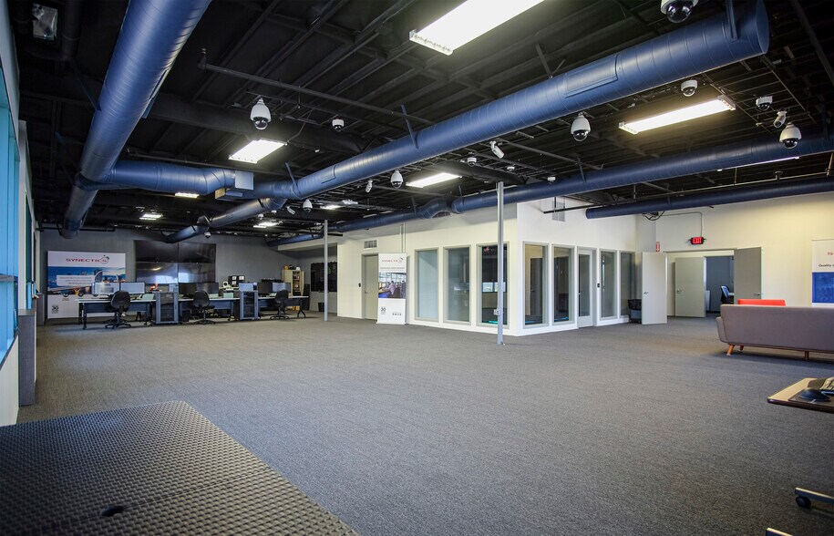 More Photos Of 6398 Cindy Ln, Carpinteria Office For Lease