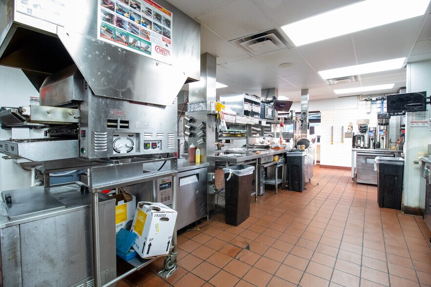 More Photos Of 504 W Vine St, Kissimmee Restaurant For Sale
