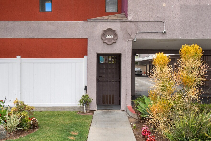 More Photos Of 1225 W 166th St, Gardena Apartments For Sale