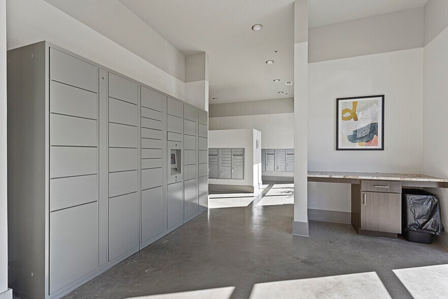 More Photos Of 900 Cinema Dr, Hudson Oaks Apartments For Lease