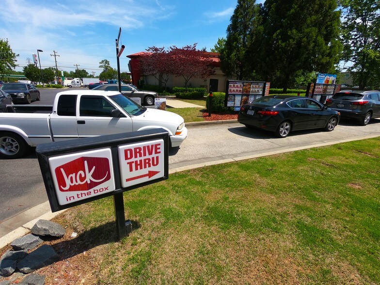 More Photos Of 405 Westinghouse Blvd, Charlotte Fast Food For Sale