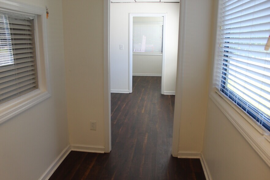 More Photos Of 3321 Doris Ave, Ocean Unknown For Lease