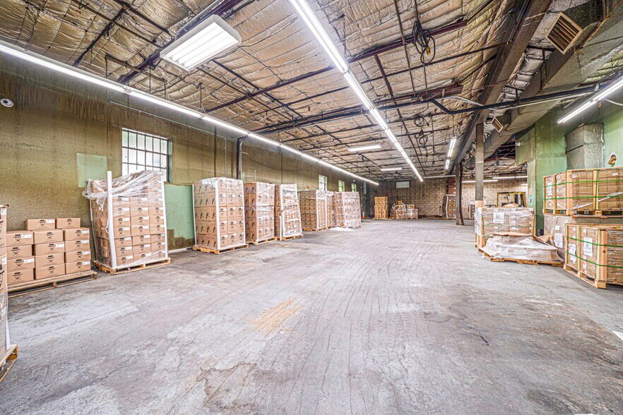 More Photos Of 169-171 Vincent Ave, Lynbrook Manufacturing For Sale