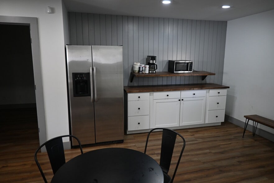 More Photos Of 9147 Old Atlanta Hwy, Covington Warehouse For Lease