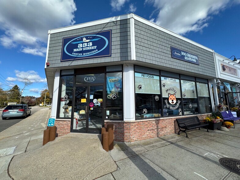 More Photos Of 333 Main St, Center Moriches Storefront For Lease