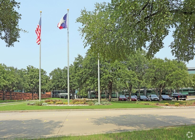 More Photos Of 700 Hidden Rdg, Irving Office For Lease