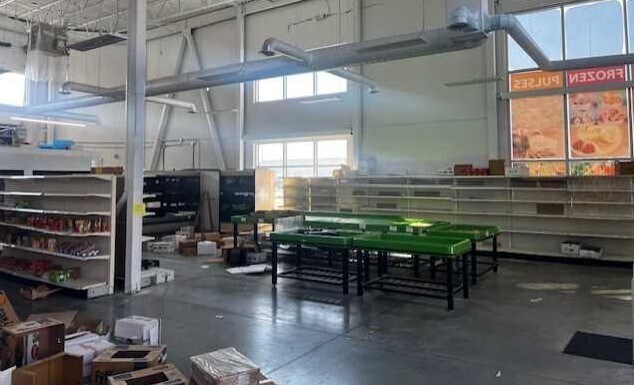 More Photos Of 10960 42 St NE, Calgary Storefront For Sale