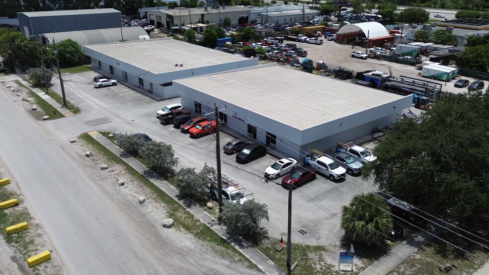 More Photos Of 6970 Wallis Rd, West Palm Beach Unknown For Lease