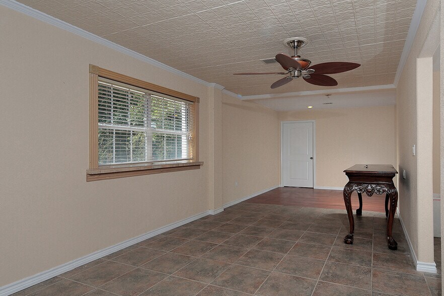 More Photos Of 1231 Pruitt Rd, Spring Office Residential For Sale