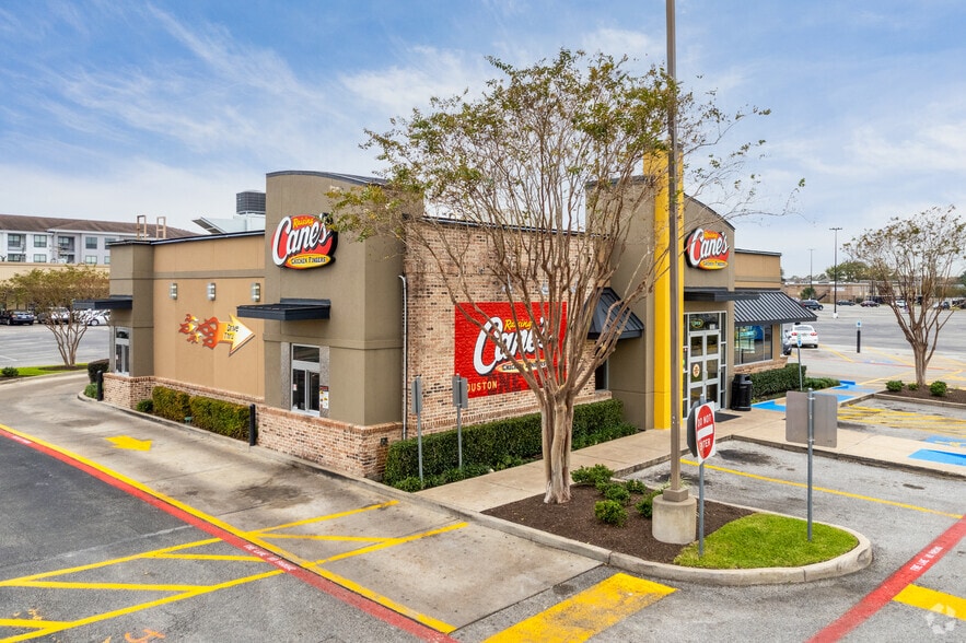 More Photos Of 7505-7705 Westheimer Rd, Houston Unknown For Lease