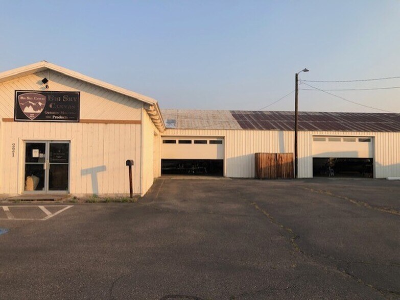 More Photos Of 221 Commerce St, Missoula Distribution For Lease