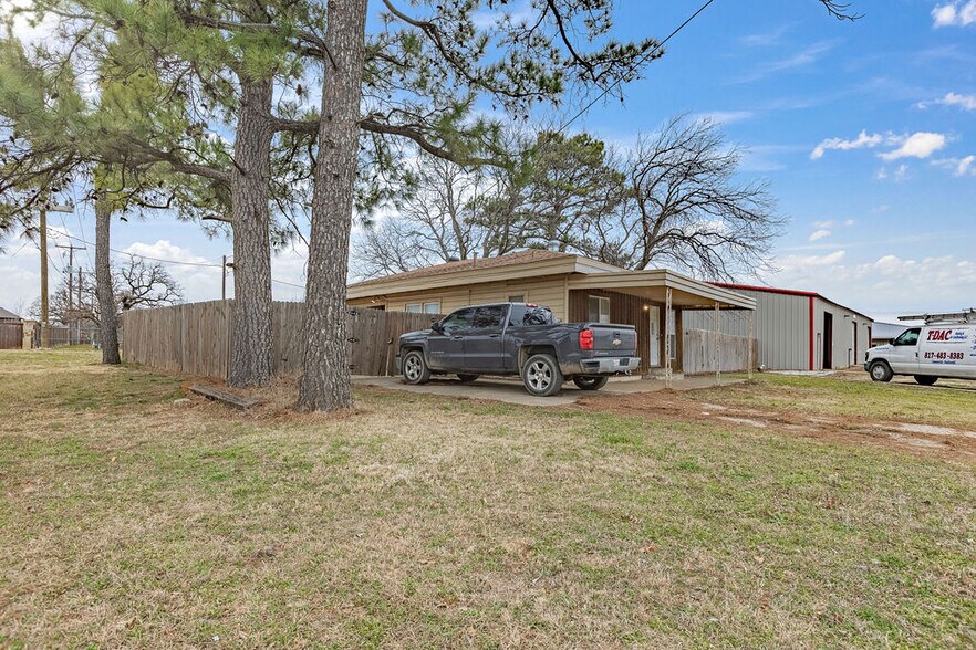 More Photos Of 2701 N Main St, Mansfield Industrial For Sale