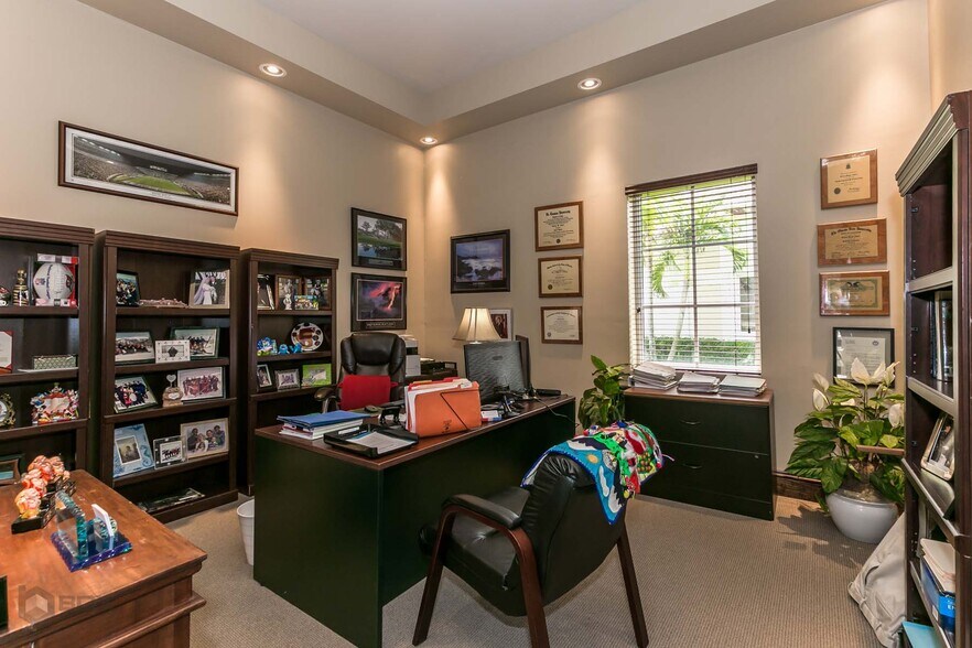 More Photos Of 5531 N University Dr, Pompano Beach Office For Sale