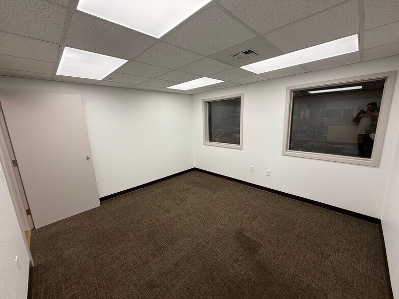 More Photos Of 2900 Sutherland Dr, Union Gap Manufacturing For Lease