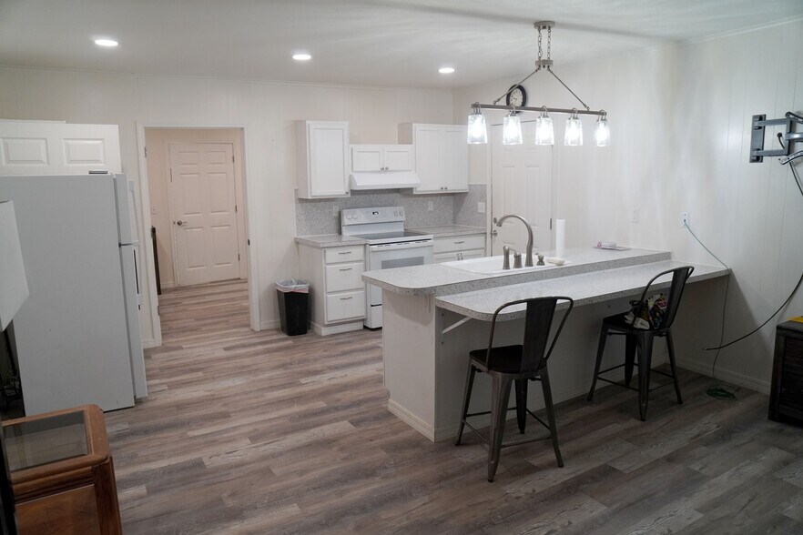 More Photos Of 501 Maple st, Drumright Flex For Sale