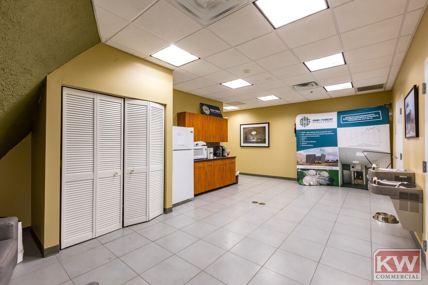 More Photos Of 8331 Estate 33 Rd N, Lakeland Warehouse For Sale