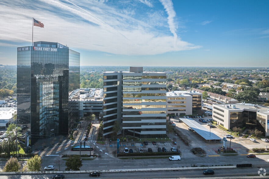 More Photos Of 11767 Katy Fwy, Houston Office For Lease