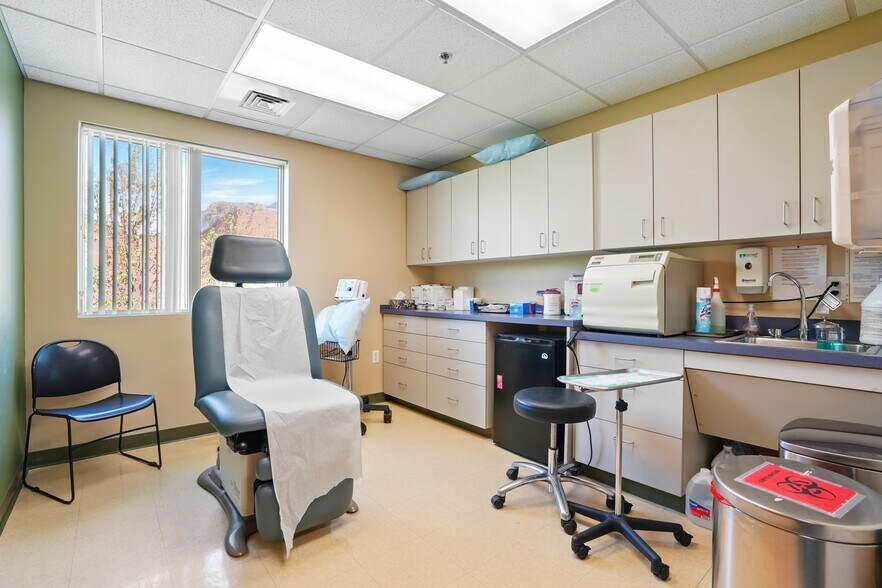 More Photos Of 91 Washington St, Taunton Medical For Lease