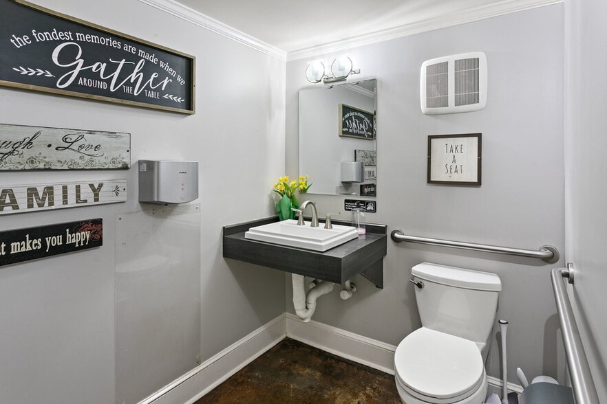 More Photos Of 47 Cordova St, Saint Augustine Restaurant For Sale